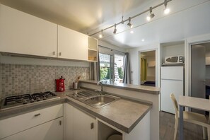 尊荣活动屋, 3 间卧室 | 私人厨房 | 冰箱、炉灶、厨具/餐具