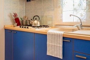 Casa mobile Comfort, 2 camere da letto | Cucina privata | Frigorifero, piano cottura, pentole/stoviglie/utensili