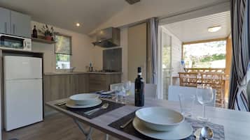 3 habitaciones, cortinas blackout, wifi gratis y ropa de cama