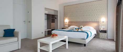 Family Room | Minibar