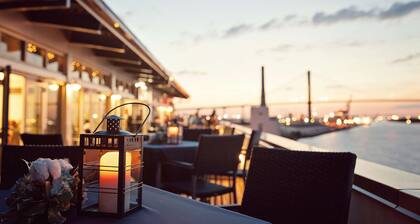 The Cotton Sail Hotel, Tapestry Collection By Hilton