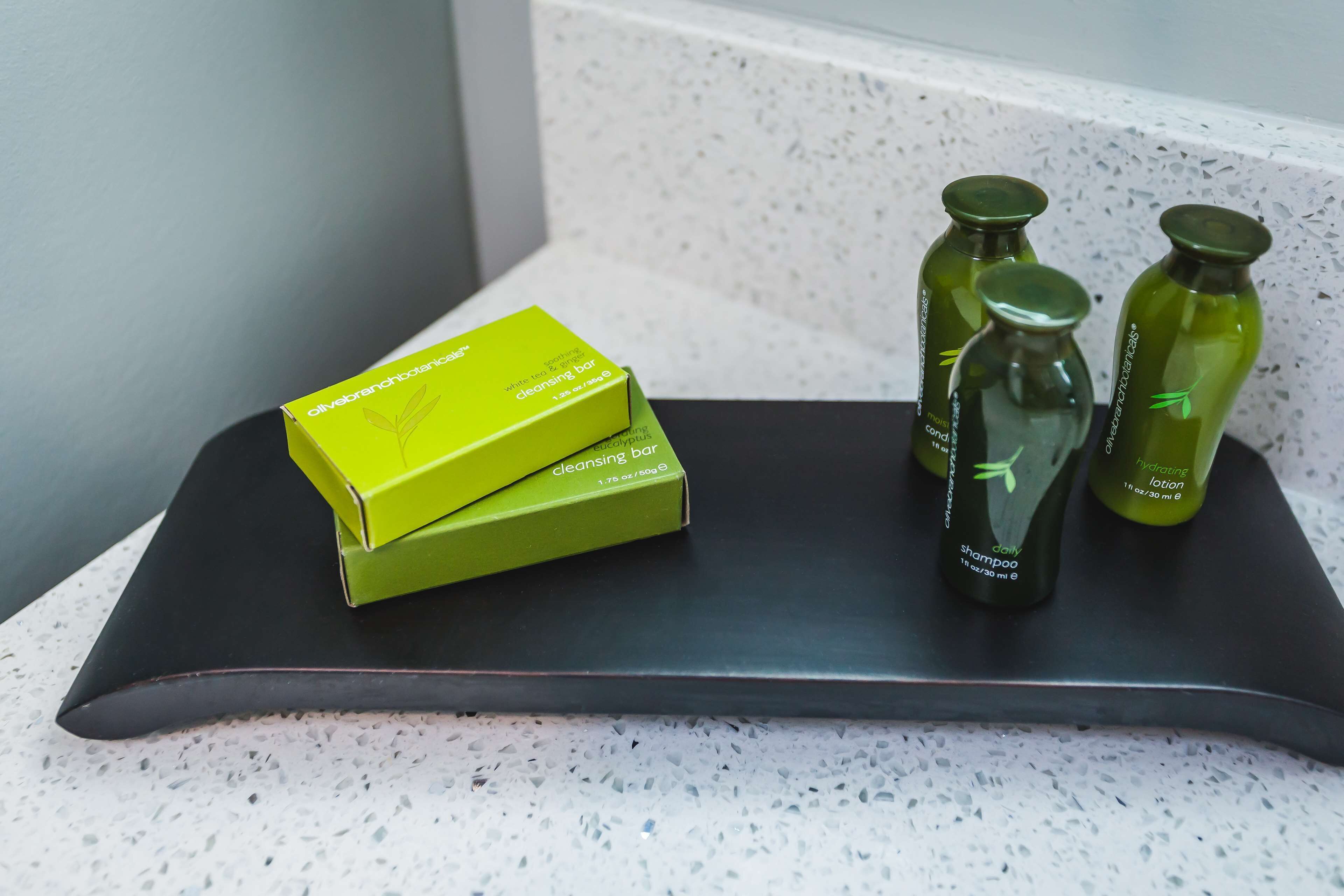 combined shower/bathtub, free toiletries, bathrobes, towels