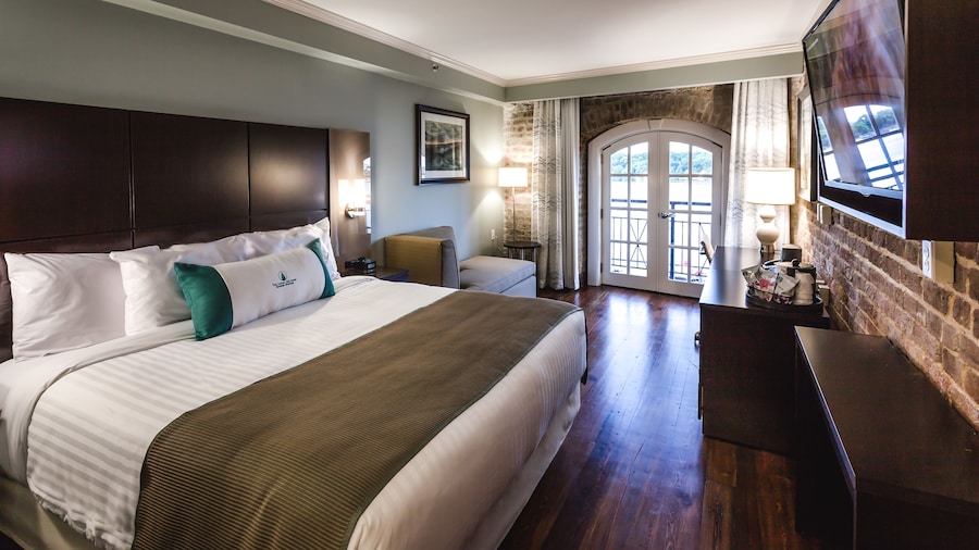 The Cotton Sail Hotel, Tapestry Collection By Hilton