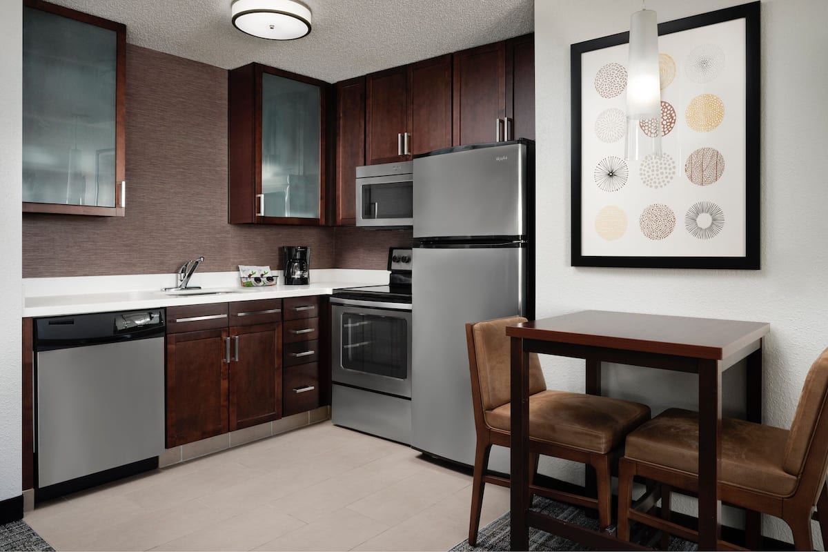 fridge, microwave, stovetop, dishwasher