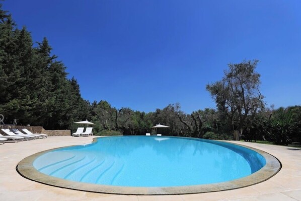 Indoor pool, seasonal outdoor pool