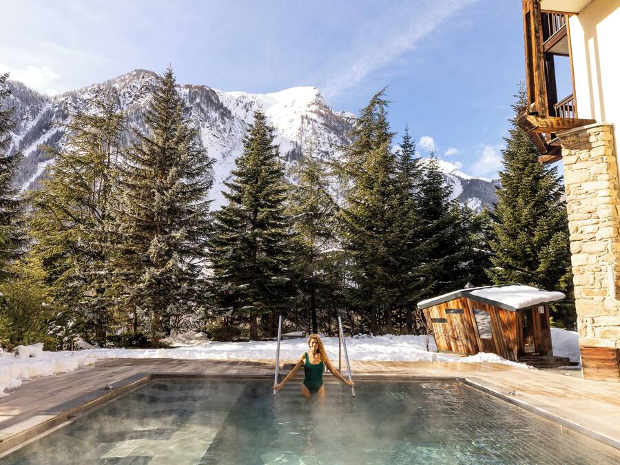 Sauna, hot tub, steam room, Turkish bath, body treatments