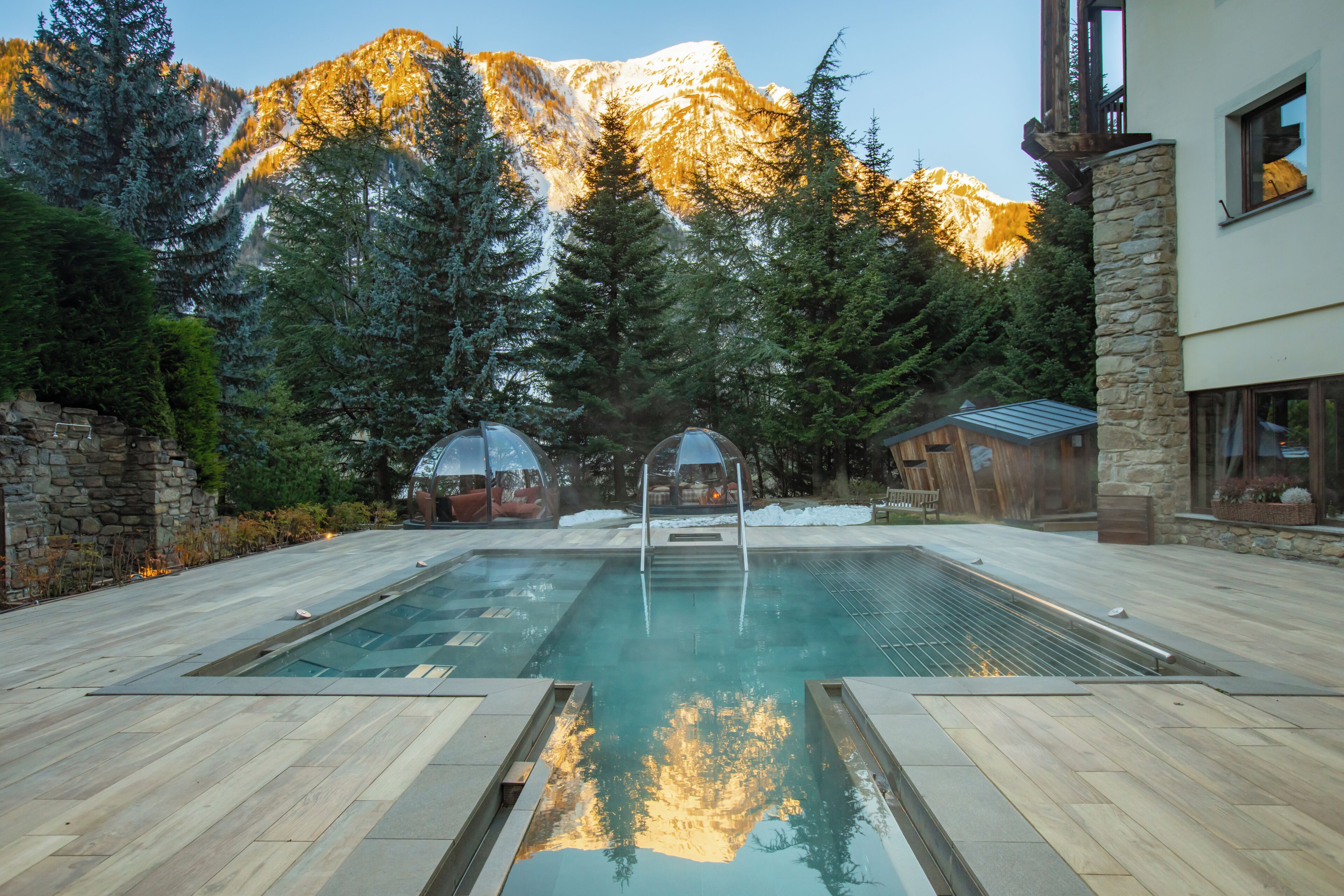Sauna, hot tub, steam room, Turkish bath/hammam, body treatments