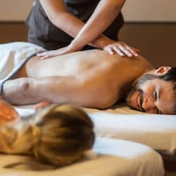 Sauna, hot tub, steam room, Turkish bath/hammam, body treatments