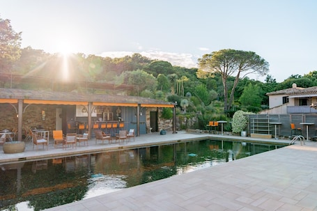Extérieur. Bastide de Ramatuelle