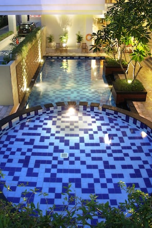 Outdoor pool, open 6:00 AM to 8:00 AM, pool umbrellas, sun loungers