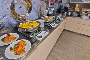 Free daily full breakfast