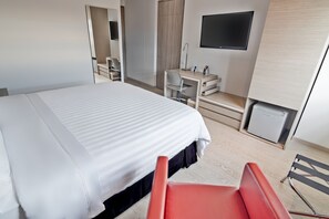 Standard Double Room, 1 King Bed | Premium bedding, in-room safe, desk, laptop workspace - GHL Hotel Neiva (Neiva)