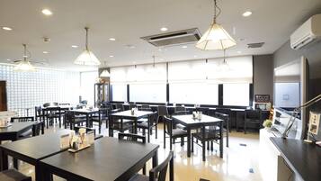Daily Japanese breakfast (JPY 900 per person)