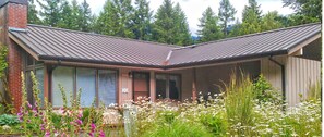Room - McKenzie River Mountain Resort (Blue River)