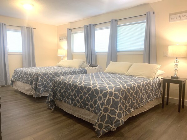 Room - McKenzie River Mountain Resort (Blue River)
