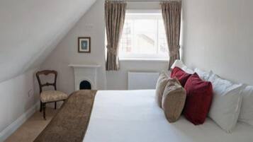 Superior Double or Twin Room, Shared Bathroom ((With Bath Only))