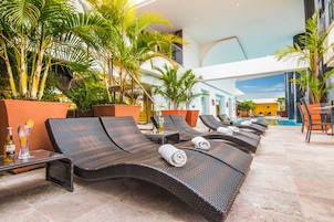 Sun deck