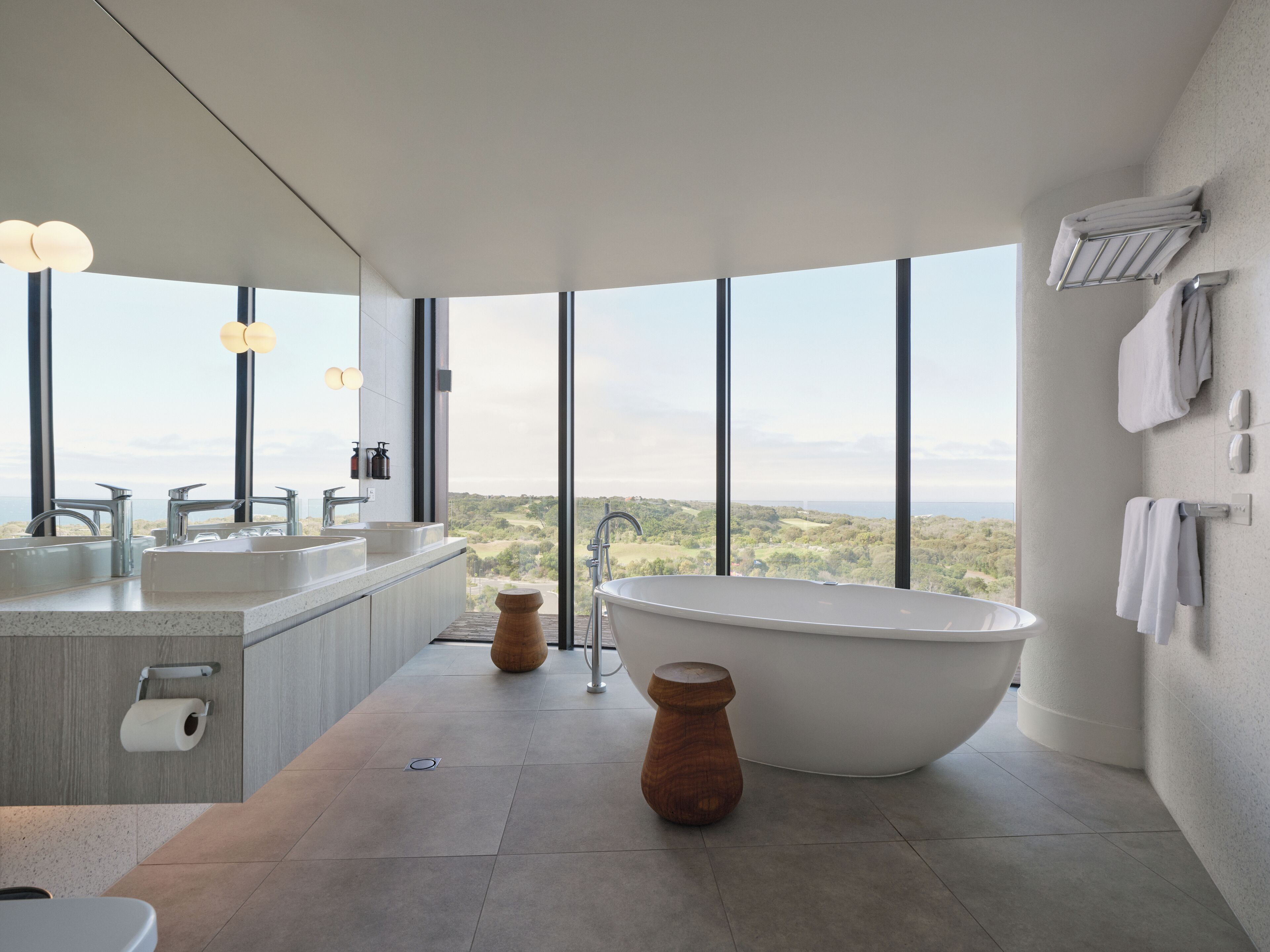 peninsula suite | bathroom | free toiletries, hair dryer, towels, soap