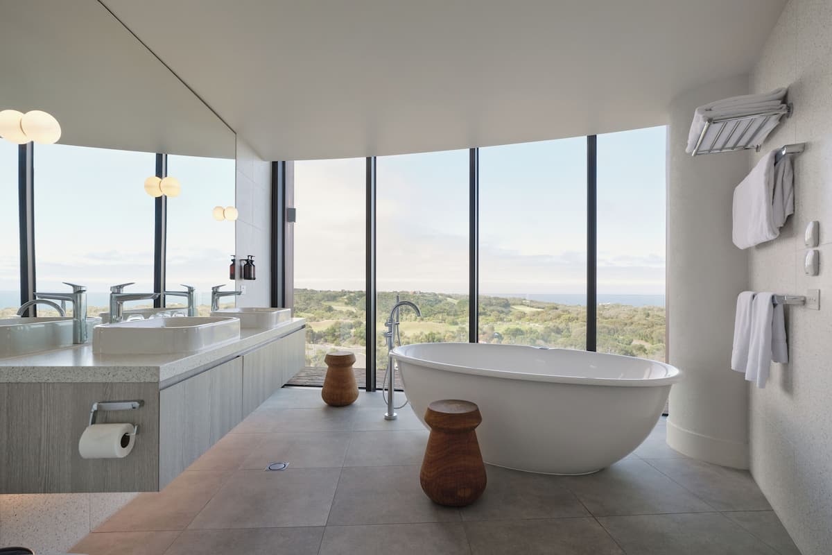 peninsula suite | bathroom | free toiletries, hair dryer, towels, soap