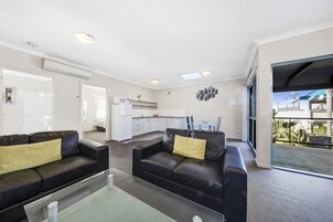 TV de tela plana, DVD player