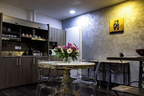 Food court - Borgo Pio Suites Inn (Rome)