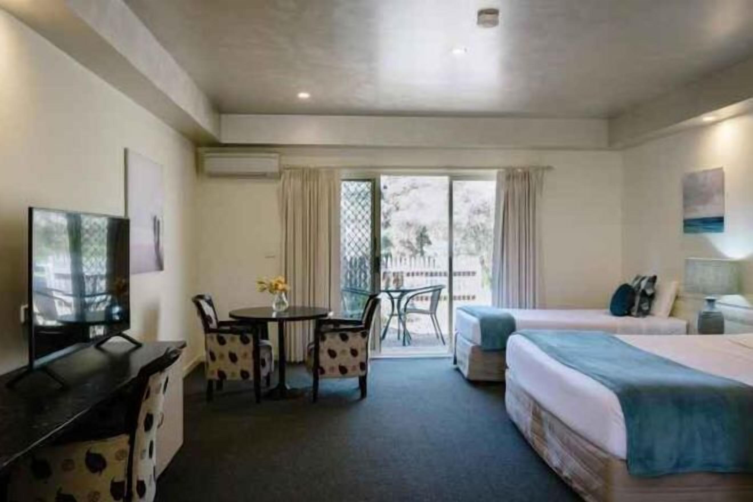 Individually furnished, iron/ironing board, free WiFi, bed sheets