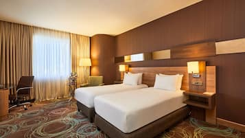 Superior Twin Room | Minibar, in-room safe, desk, soundproofing
