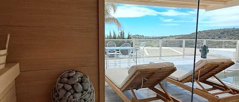 Habitación Queen con spa y vistas | Terraza o patio