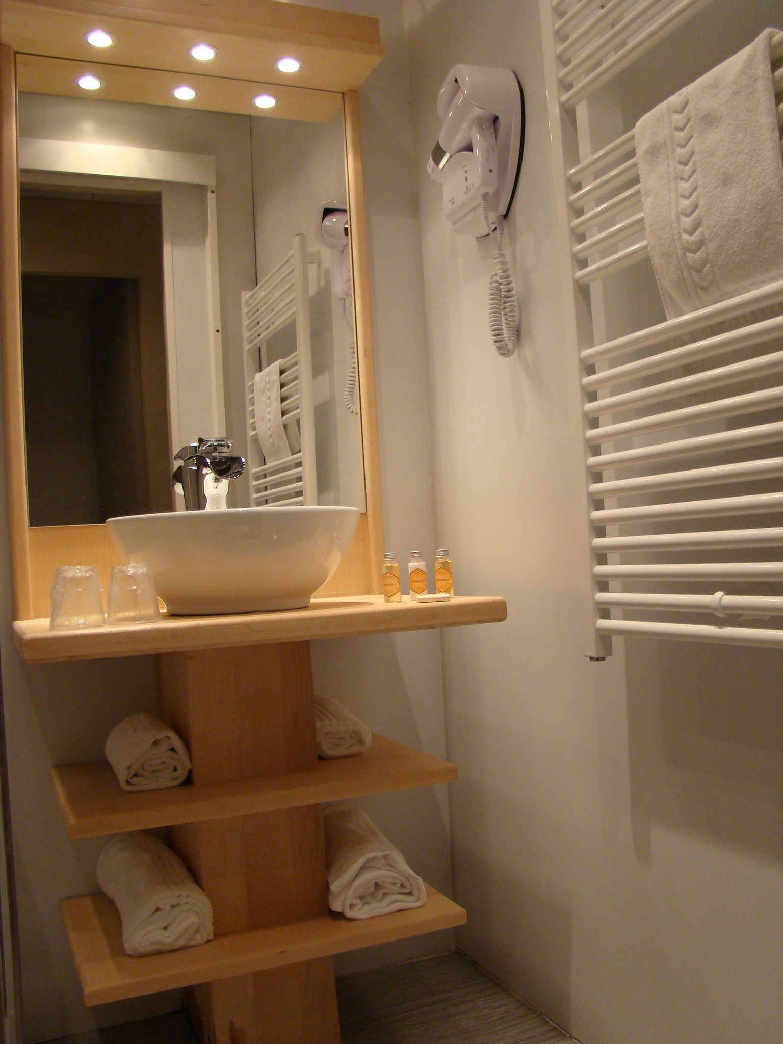 double room | bathroom sink