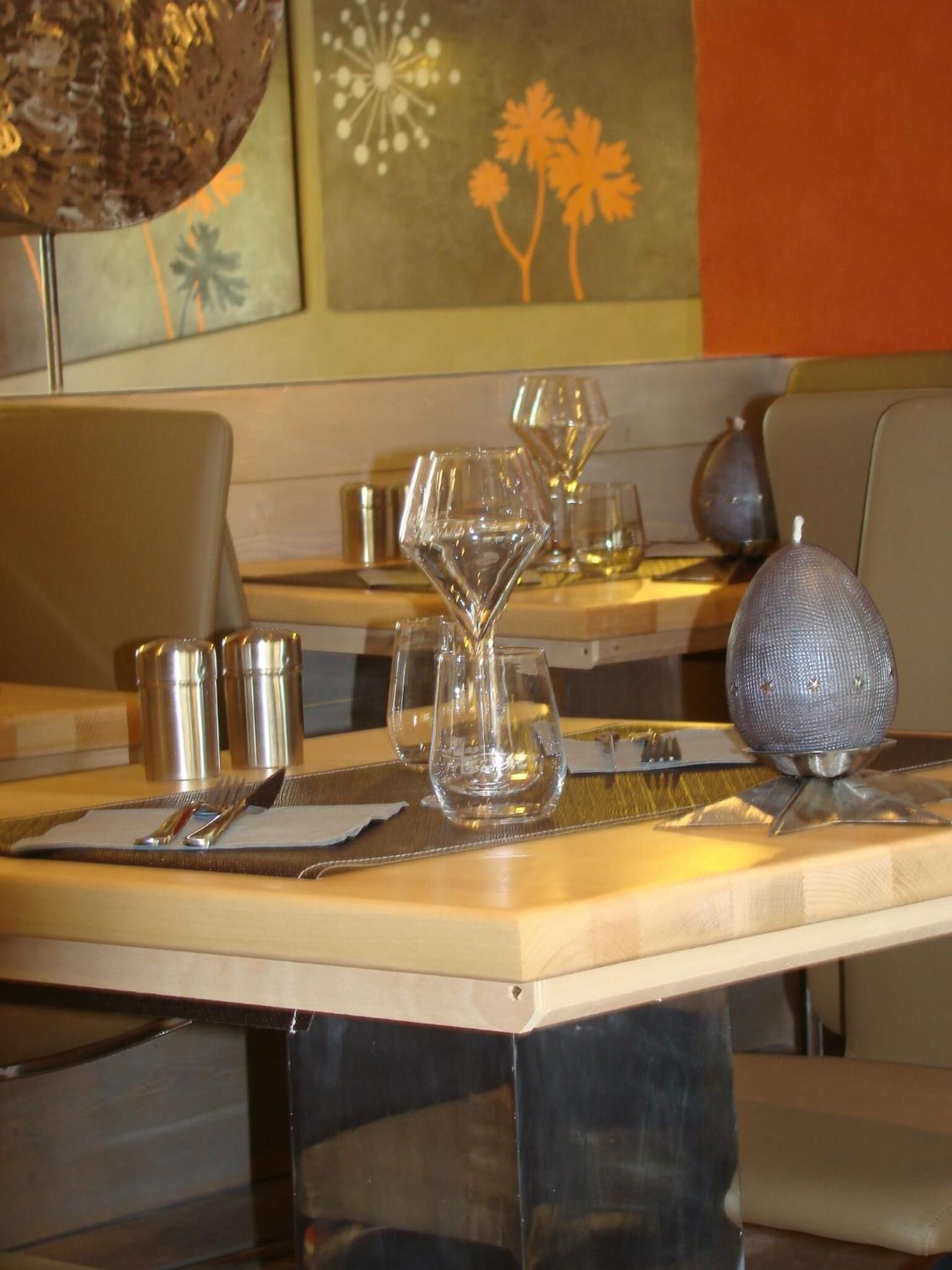 lunch and dinner served, french cuisine