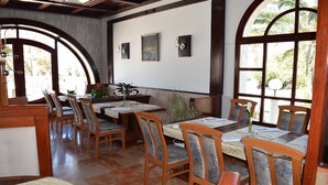 Breakfast and dinner served - Restaurant Pension Dioklecijan (Podstrana)
