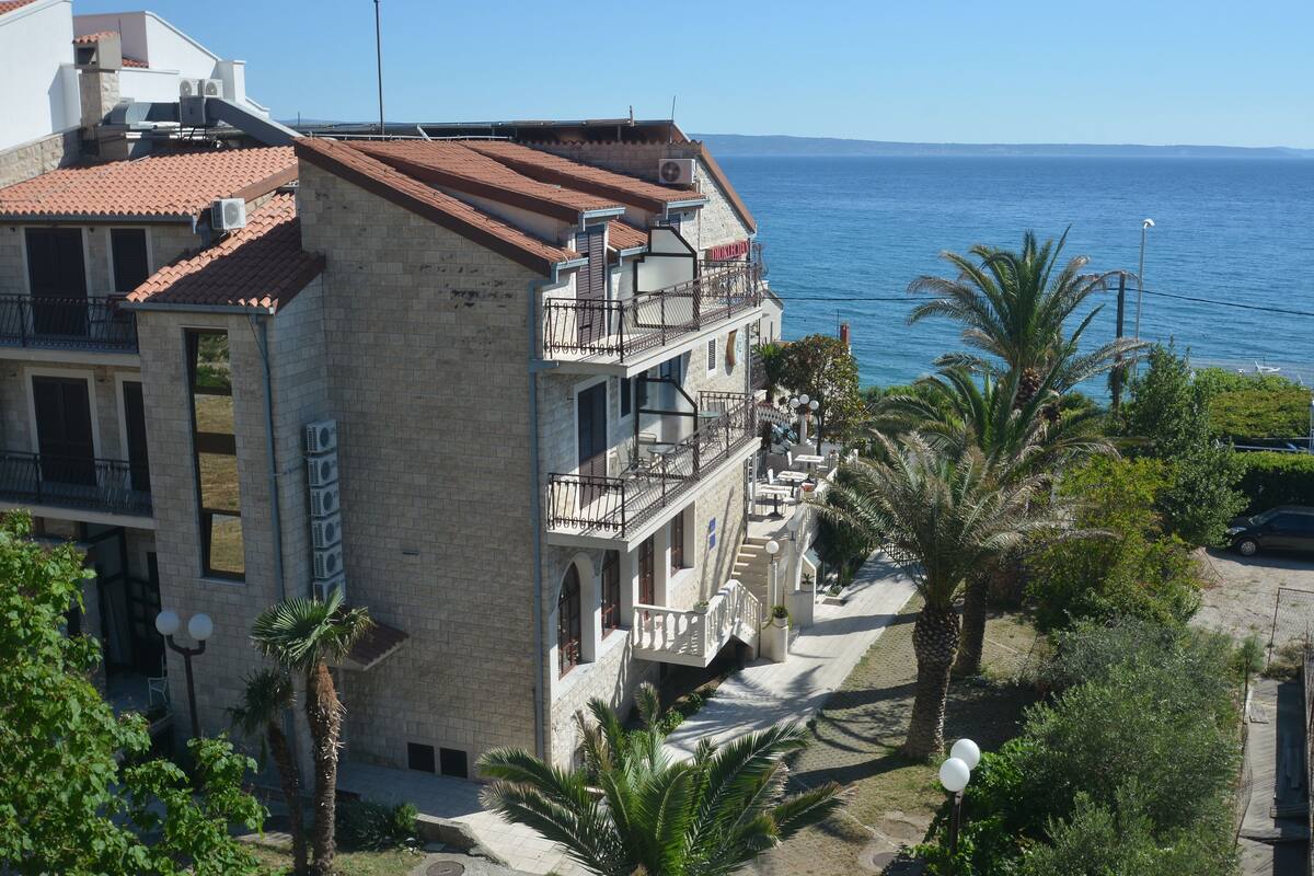 Family Apartment, 3 Bedrooms, Garden View | Terrace/patio