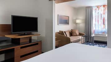 Hypo-allergenic bedding, in-room safe, desk, laptop workspace