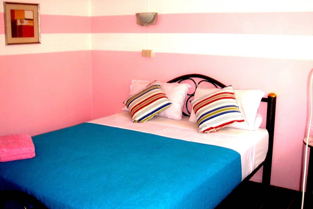 Standard Fan Room | Camas extra y wifi gratis