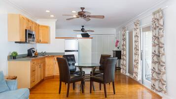 Cabana Loft 1 King 1 sofabed | Private kitchen