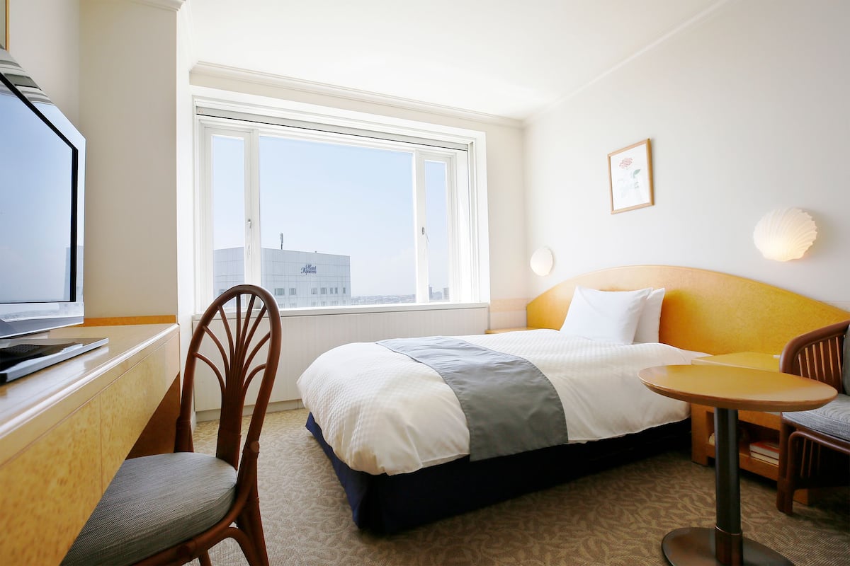 Down comforters, in-room safe, desk, iron/ironing board (on request)