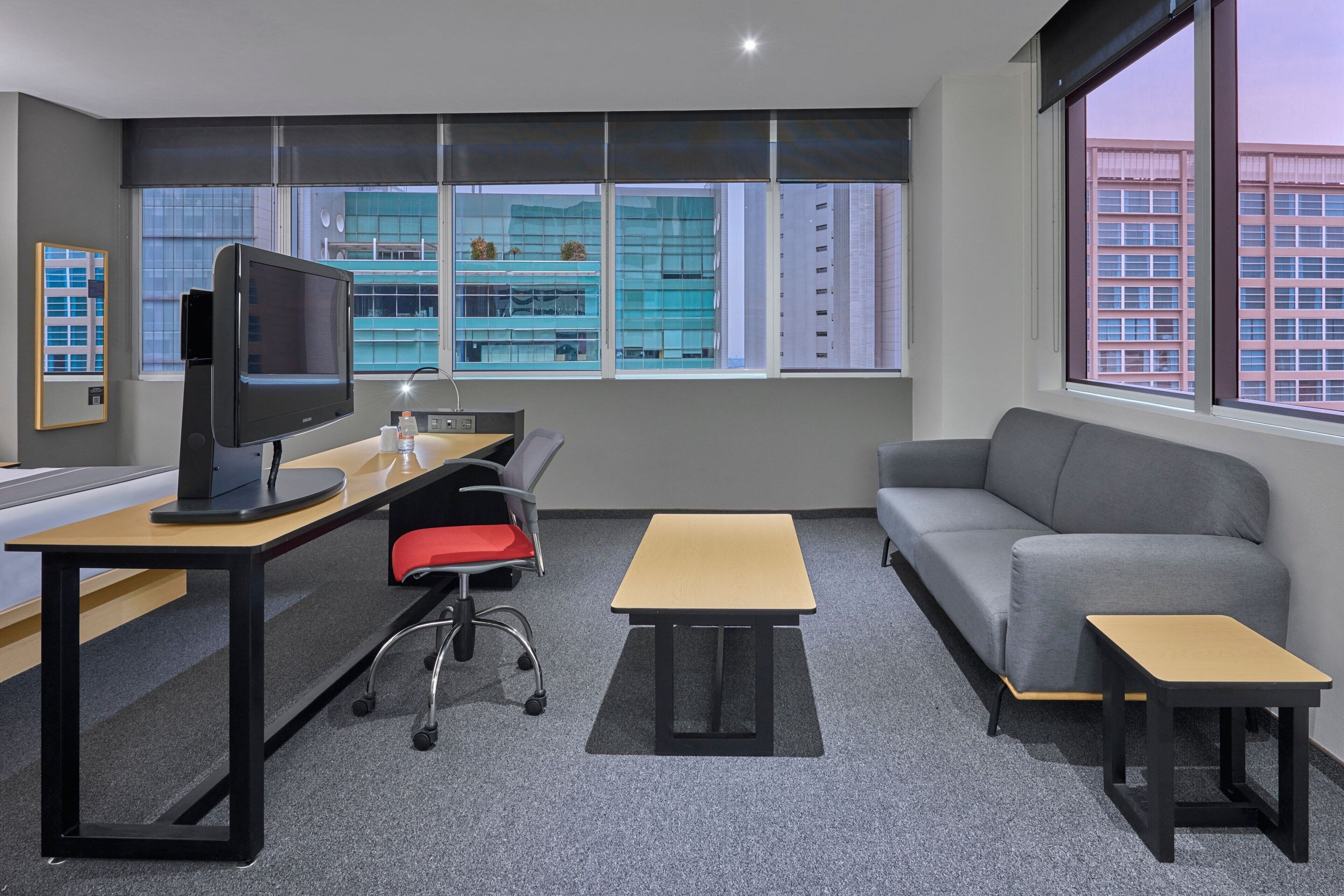 1 bedroom, in-room safe, desk, blackout curtains