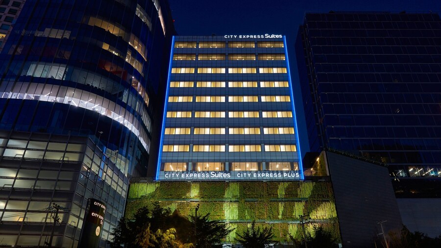 City Express Plus by Marriott Ciudad de México Santa Fe