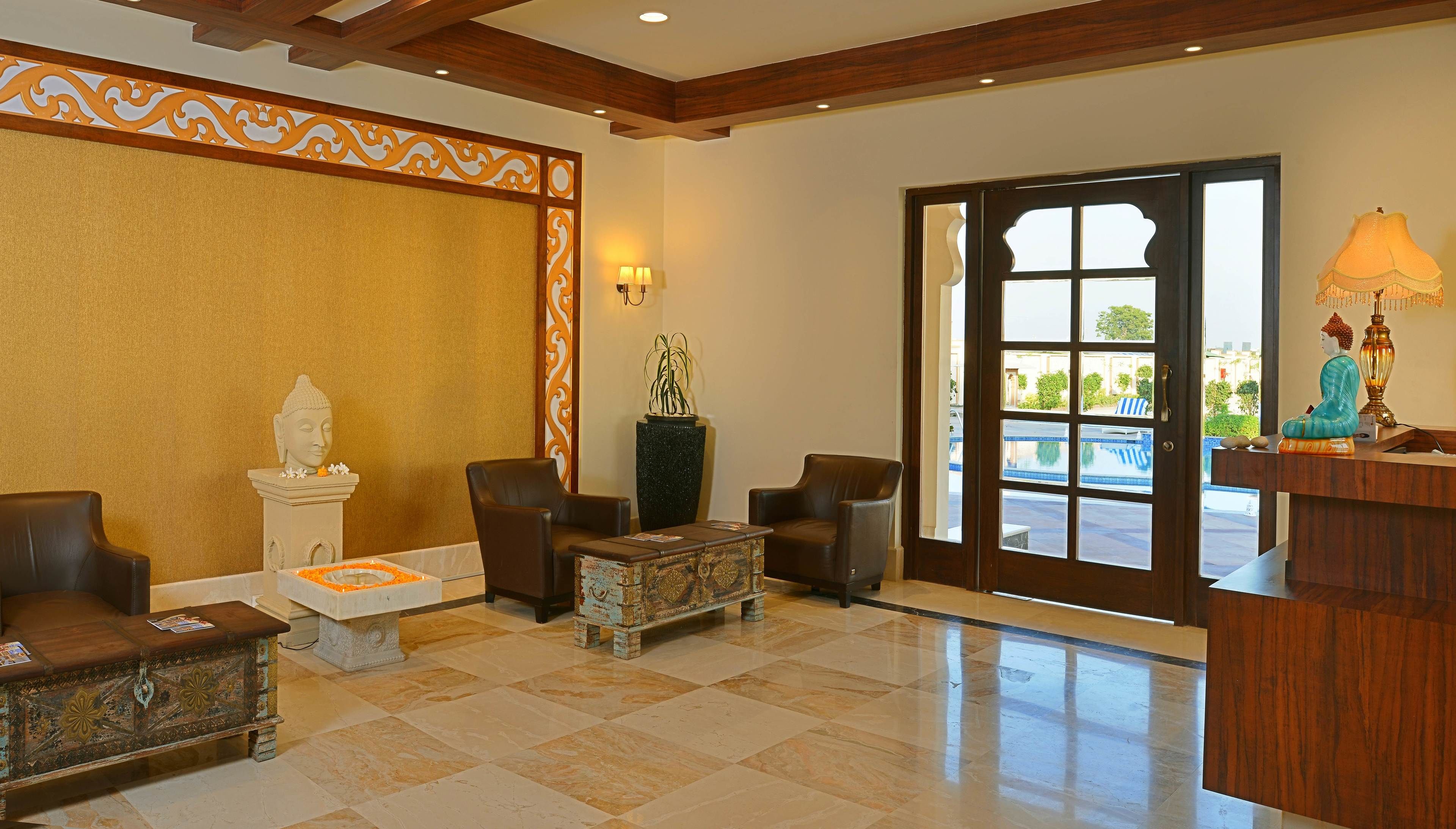 Couples treatment room(s), steam room, aromatherapy