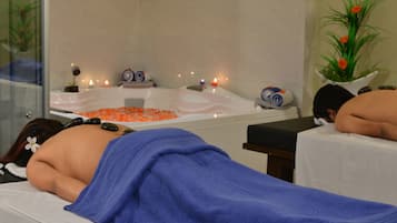 Salas para tratamentos a dois, sauna a vapor, aromaterapia