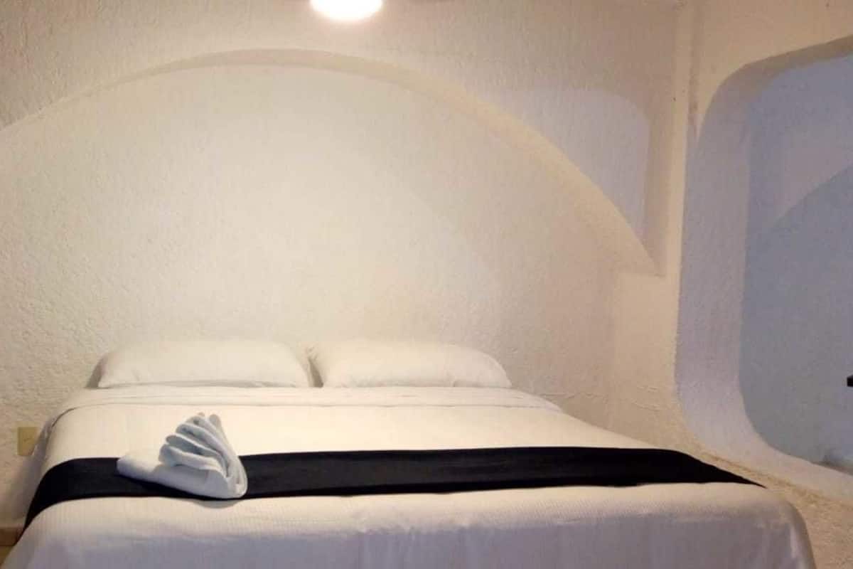 In-room safe, iron/ironing board, free WiFi, bed sheets
