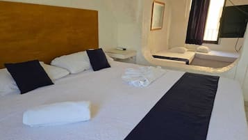 Suite | Coffres-forts dans les chambres, fer et planche Ă repasser