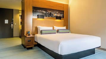 aloft, Kamar, 1 Tempat Tidur King, pemandangan kota | Seprai premium, brankas, meja kerja, dan tirai kedap cahaya
