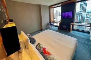 aloft, Room, 1 King Bed, City View | Premium bedding, in-room safe, desk, blackout drapes - Aloft by Marriott Panama (Panama City)