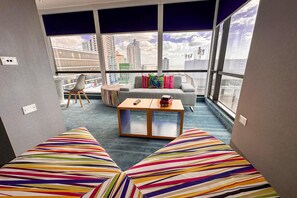 Literie de qualité supérieure, coffres-forts dans les chambres, bureau