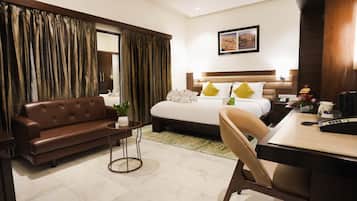 Minibar, in-room safe, desk, laptop workspace