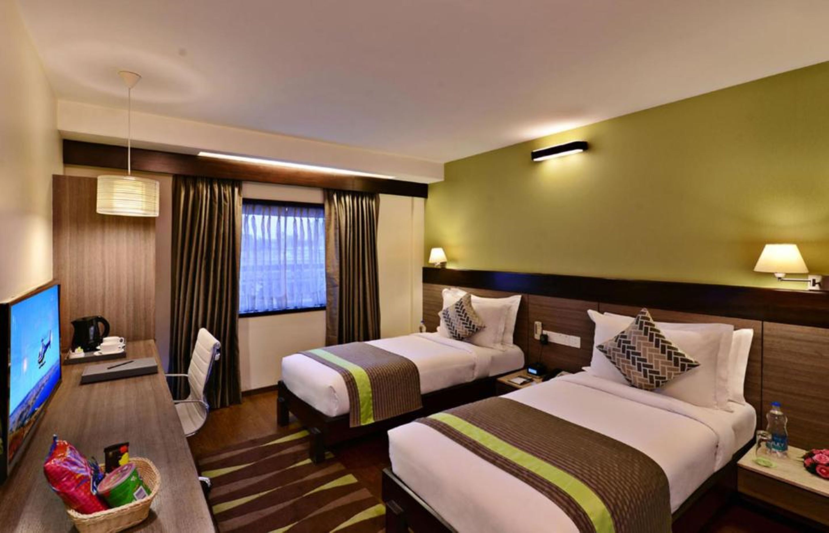 room | minibar, in-room safe, desk, laptop workspace