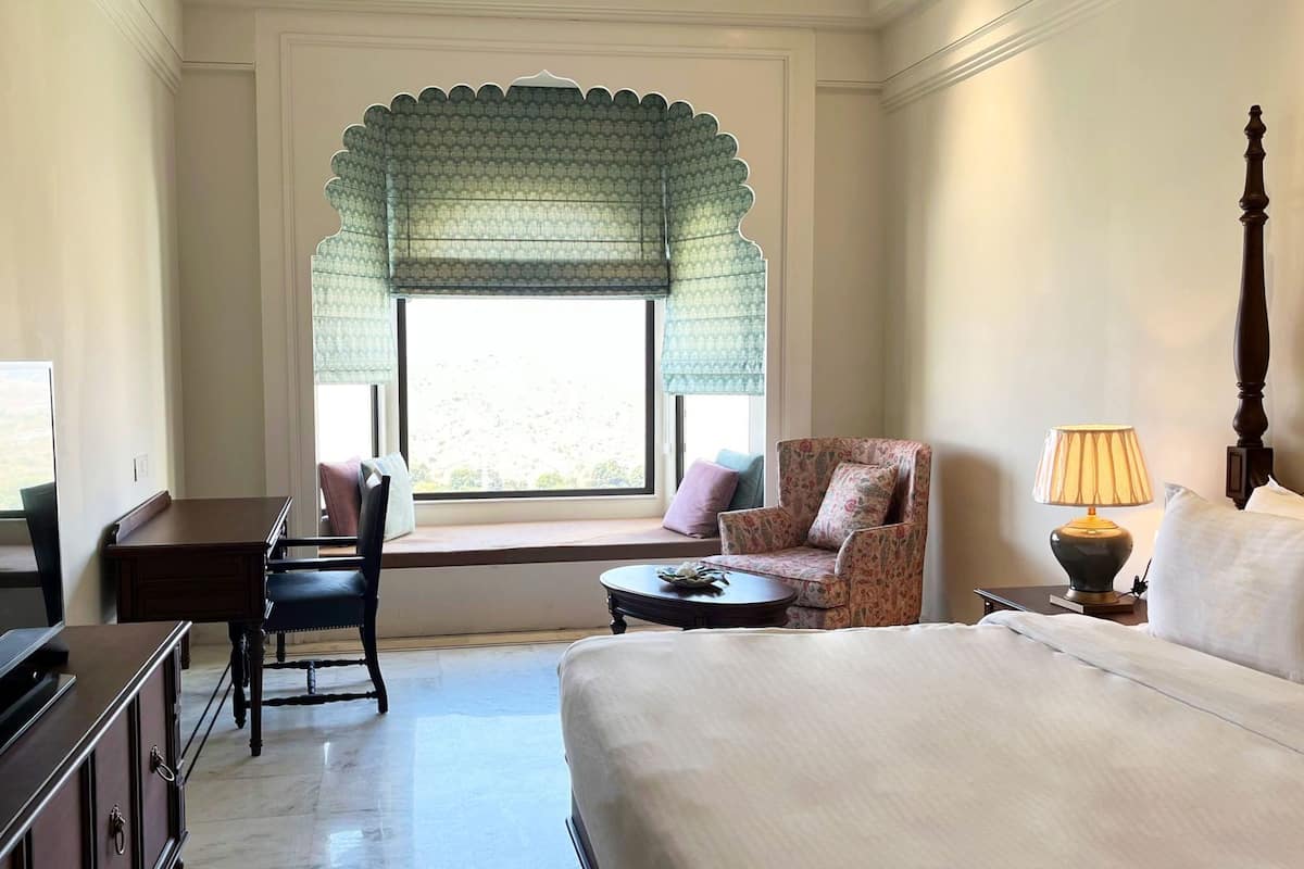 Premium bedding, minibar, in-room safe, individually furnished