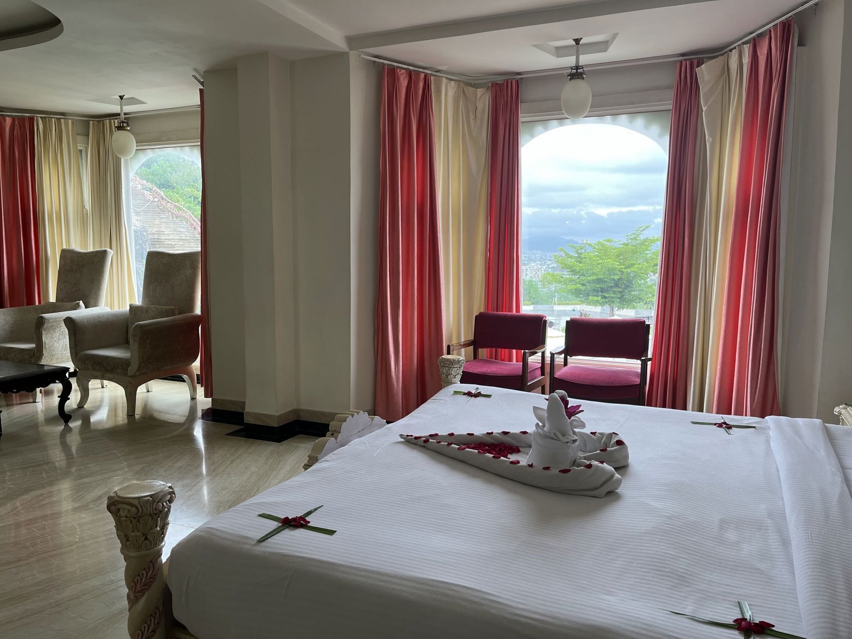 Premium bedding, minibar, in-room safe, individually furnished