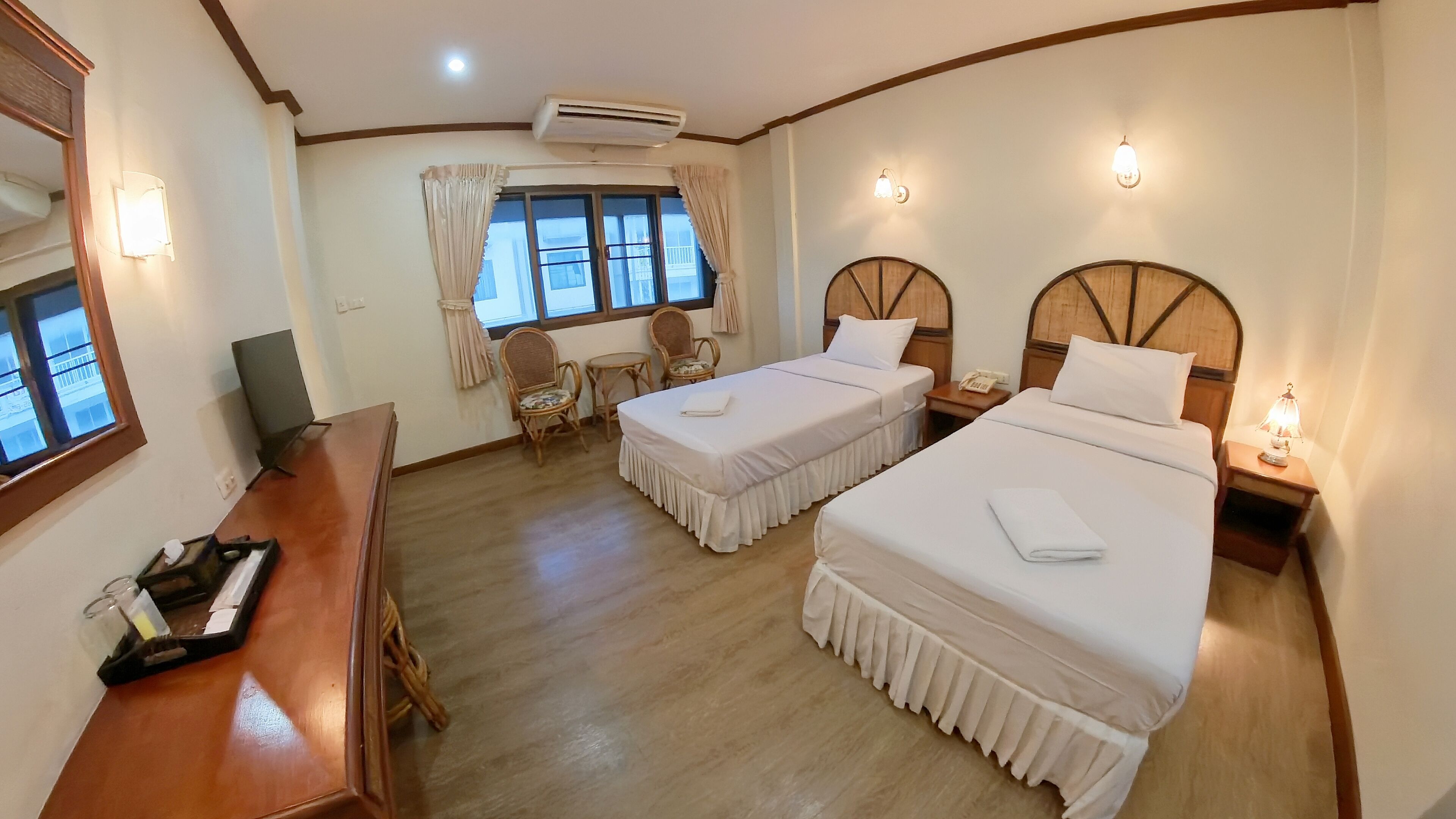 Photo - RoongRuang Hotel
